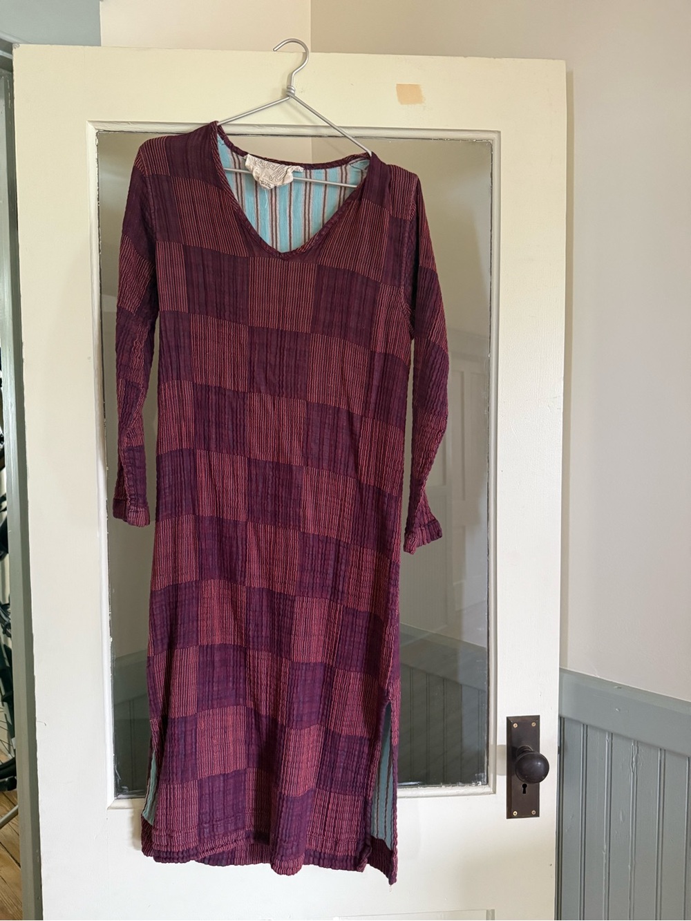 Casual V-Neck Long Sleeve Midi Dress in Plum